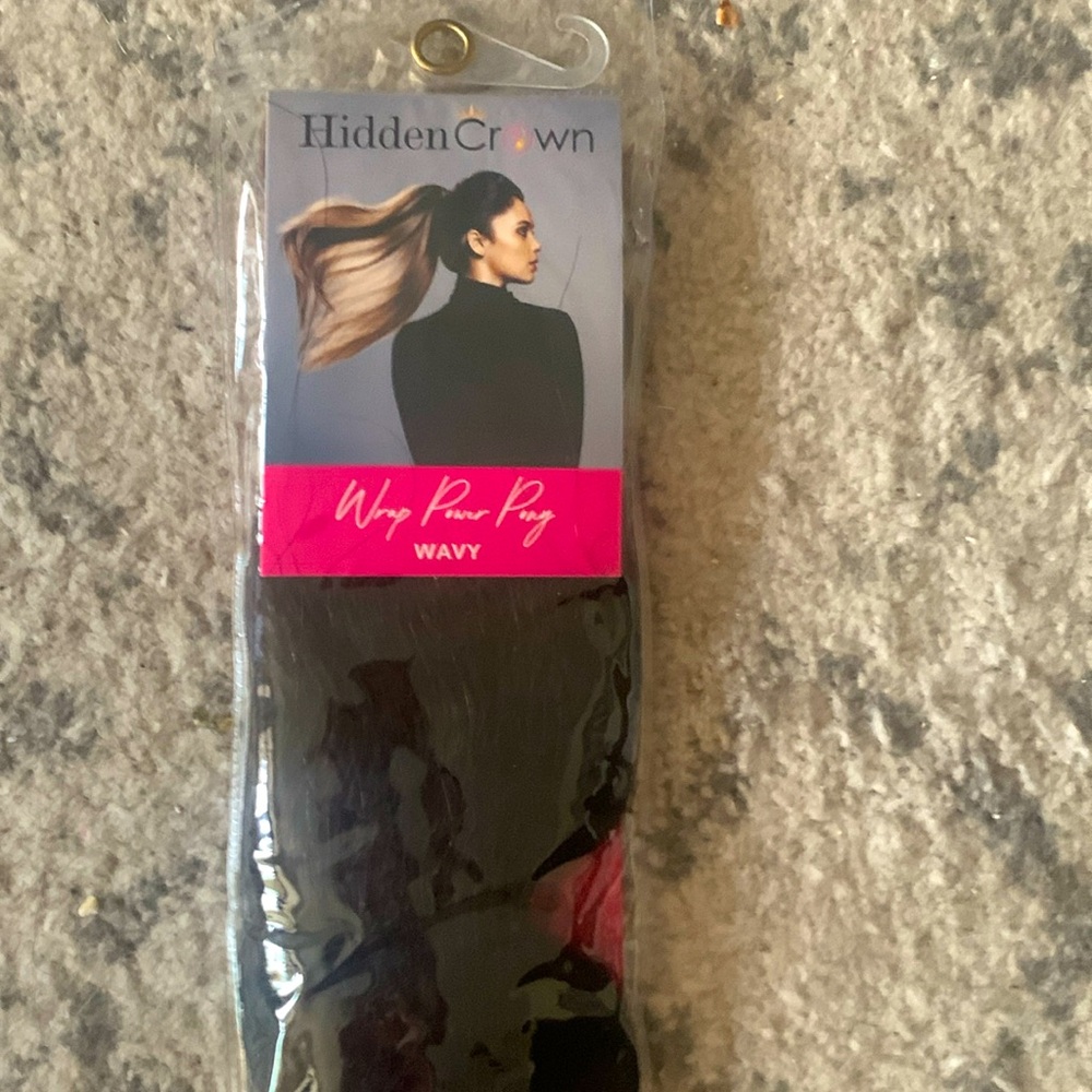 Hidden Crown Wavy Power Wrap Ponytail Extensions
